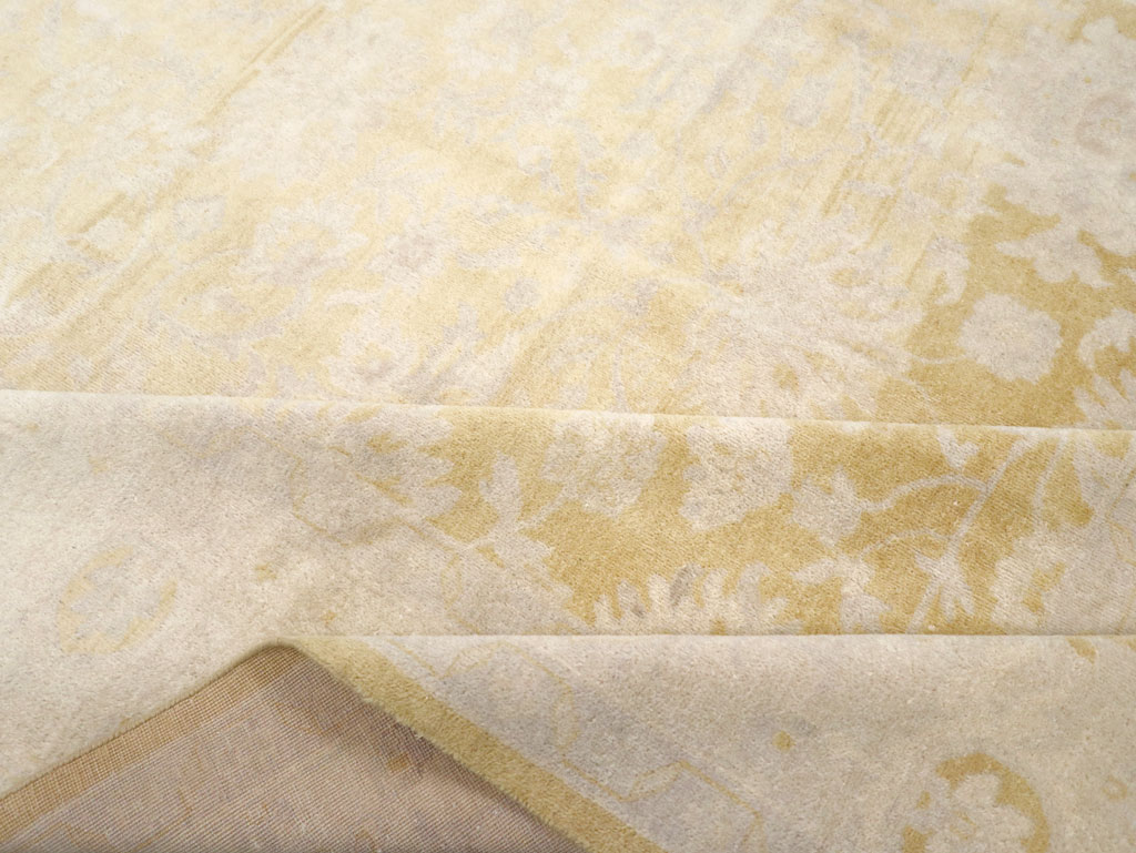 Modern Indian Agra Style Room Size Carpet, No.31956 - Staging