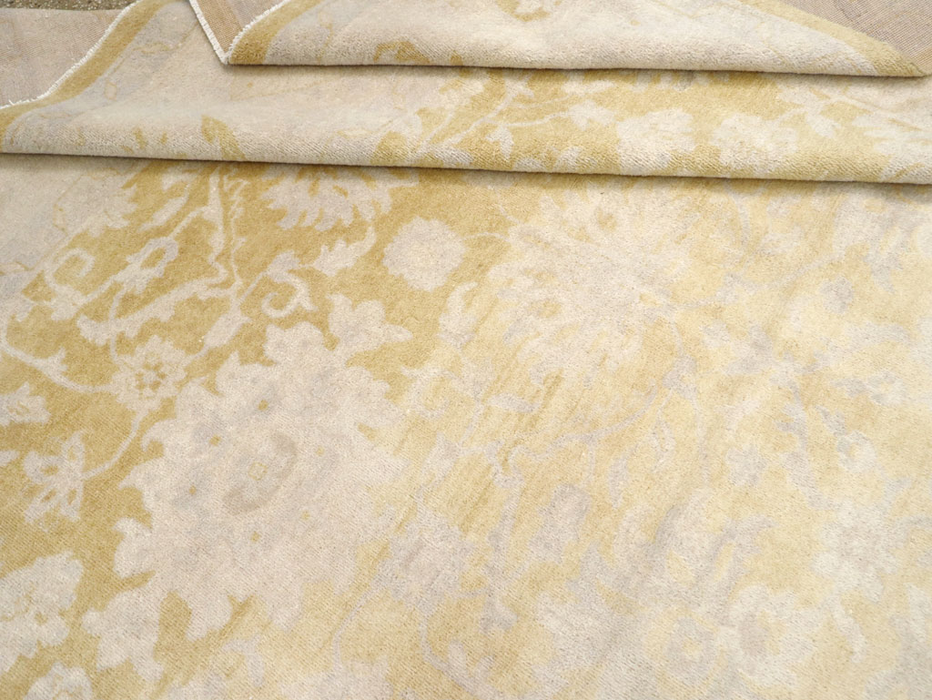 Modern Indian Agra Style Room Size Carpet, No.31956 - Staging