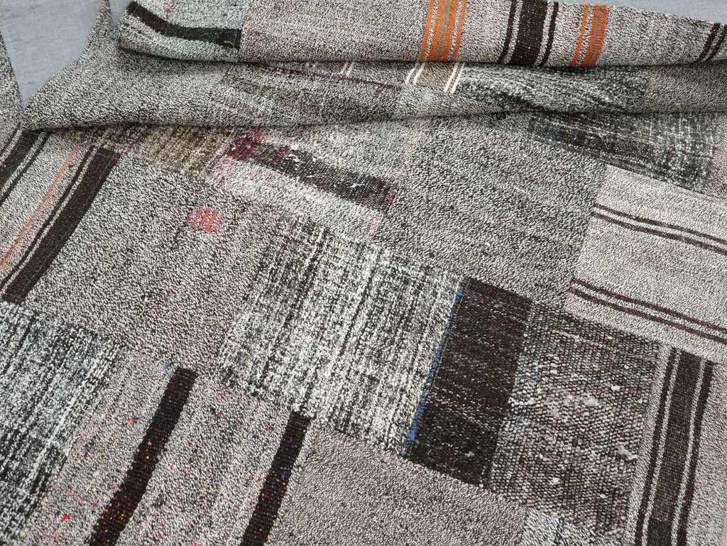 Contemporary Turkish Flatweave Small Room Size Carpet, No.31962 - Staging
