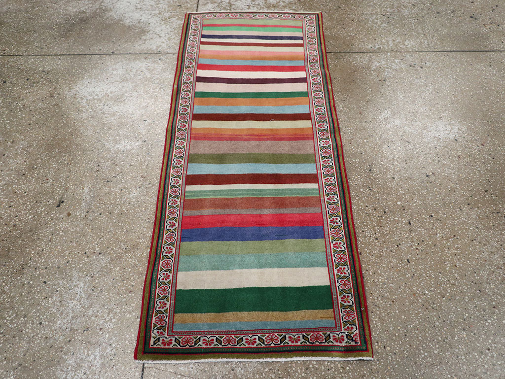Vintage Persian Mahal Throw Rug, No.31978 - Staging