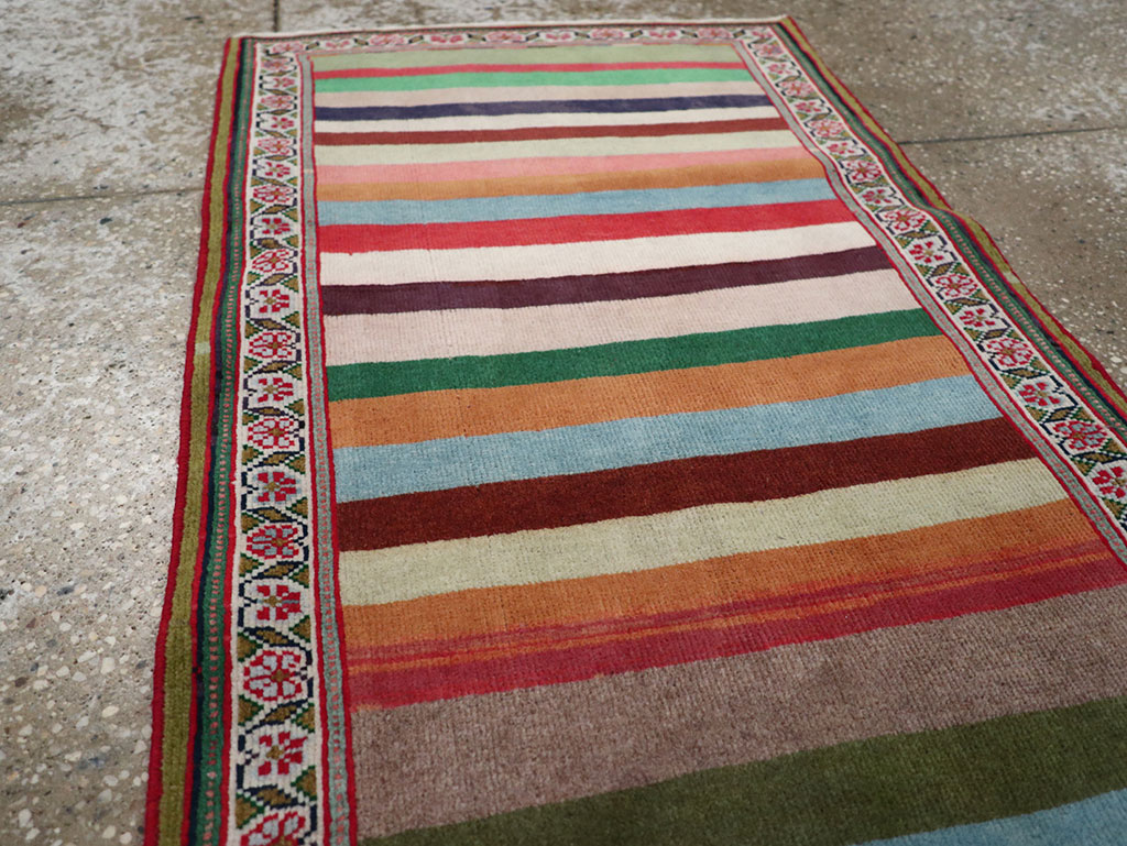 Vintage Persian Mahal Throw Rug, No.31978 - Staging