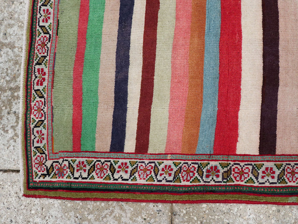 Vintage Persian Mahal Throw Rug, No.31978 - Staging