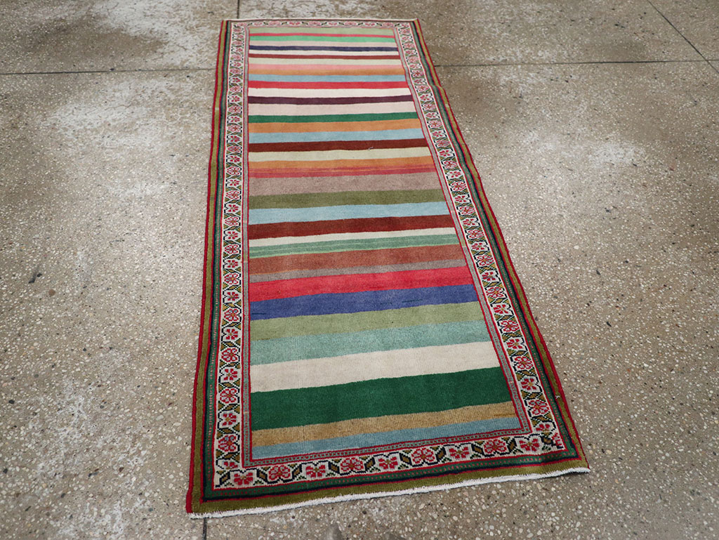 Vintage Persian Mahal Throw Rug, No.31978 - Staging
