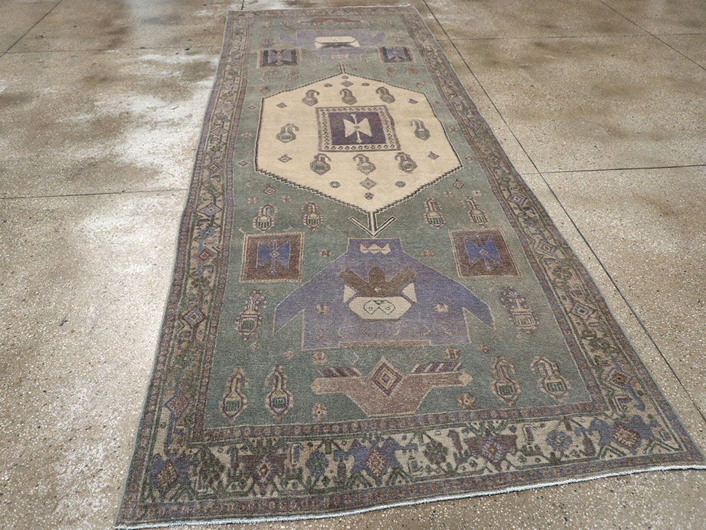 Vintage Persian Bidjar Runner, No.31979 - Staging