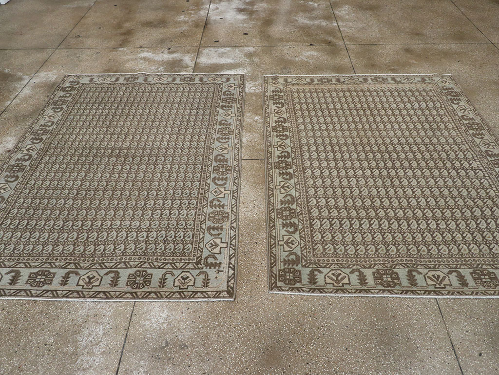 Vintage Persian Veece Accent Rug (Pair: 1 of 2), No.32003 - Staging