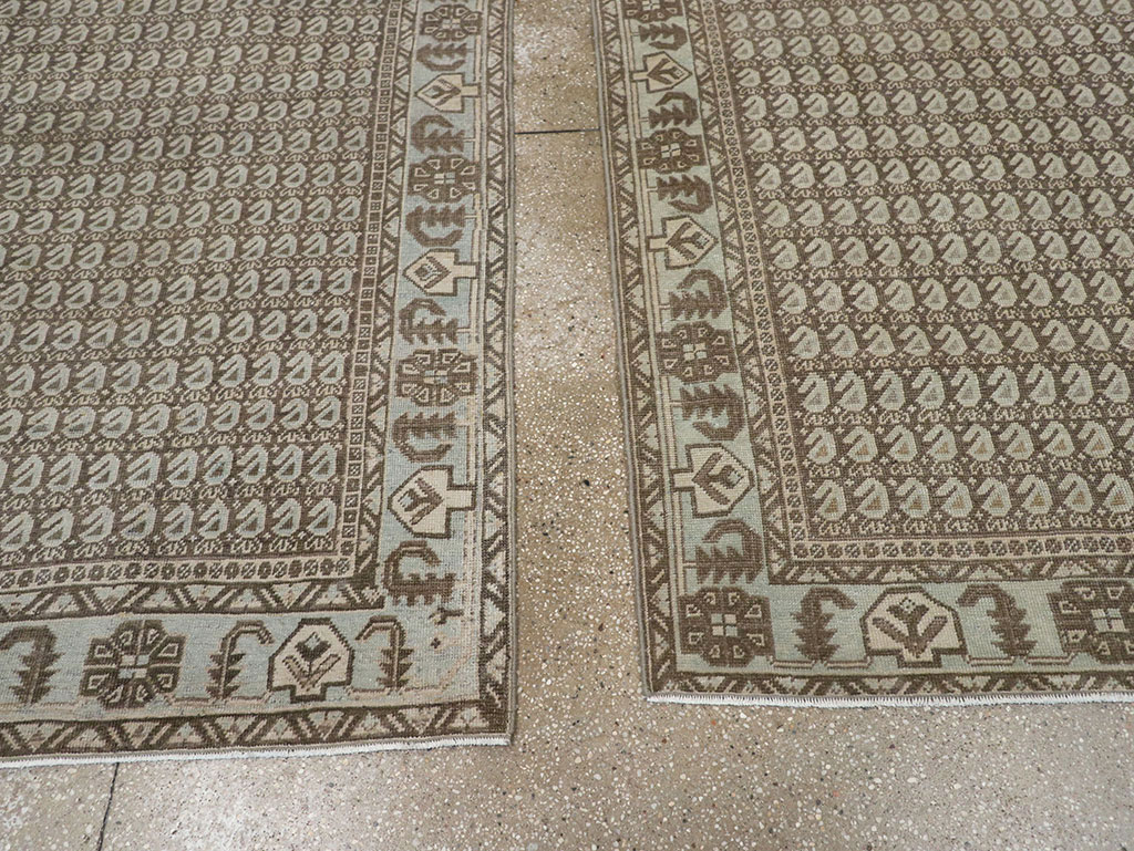 Vintage Persian Veece Accent Rug (Pair: 1 of 2), No.32003 - Staging