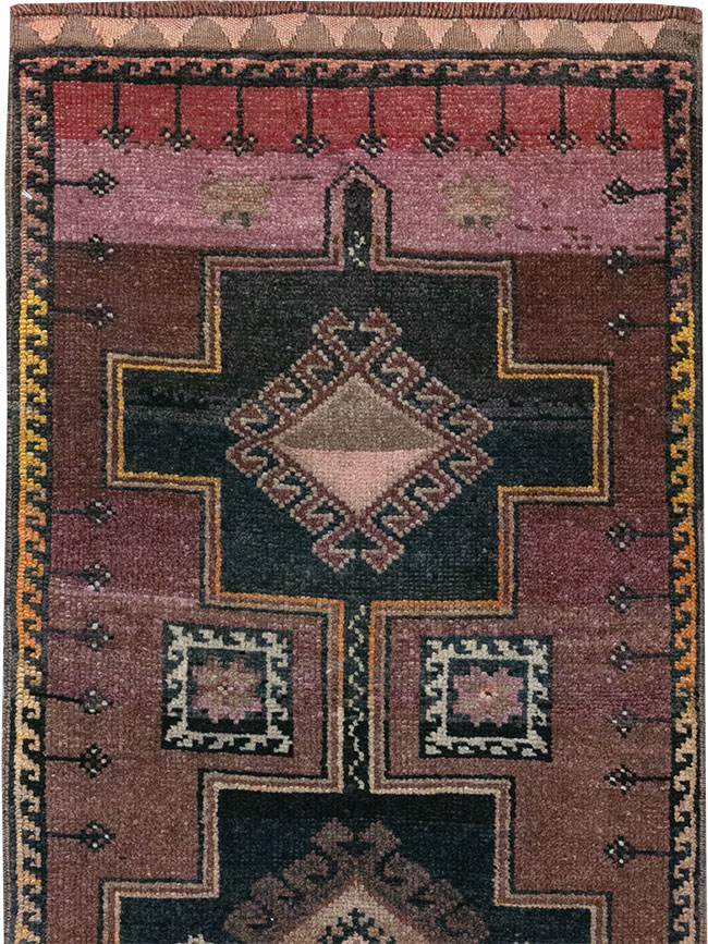 Vintage Turkish Anatolian Long Runner, No.32004 - Staging