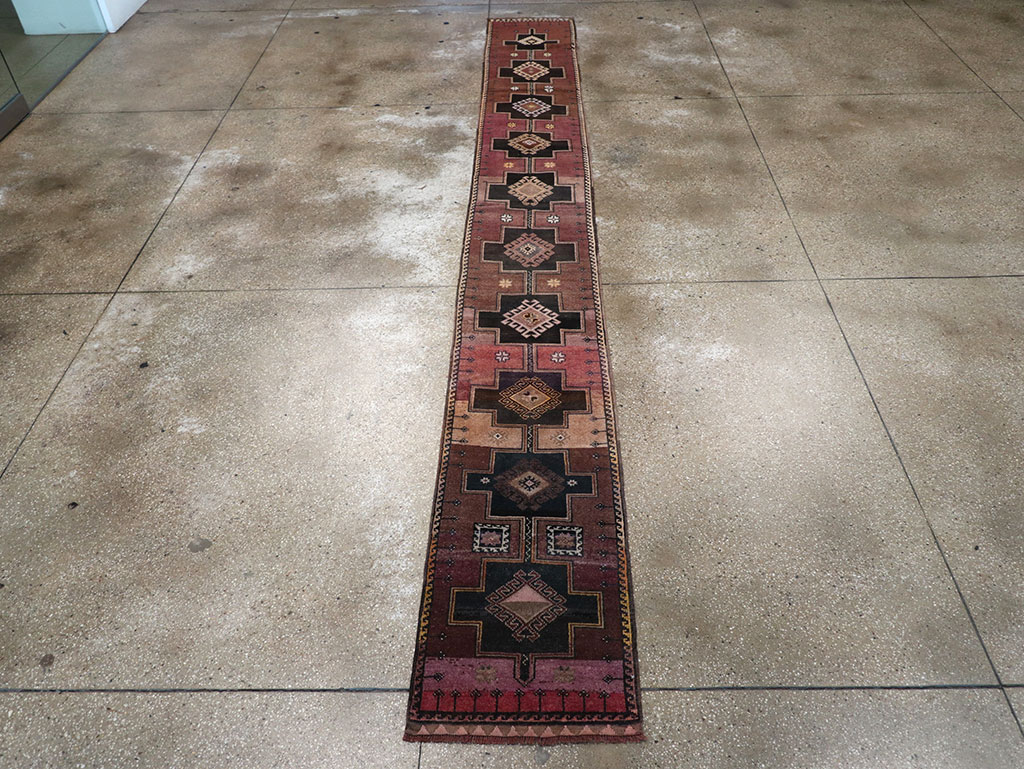 Vintage Turkish Anatolian Long Runner, No.32004 - Staging