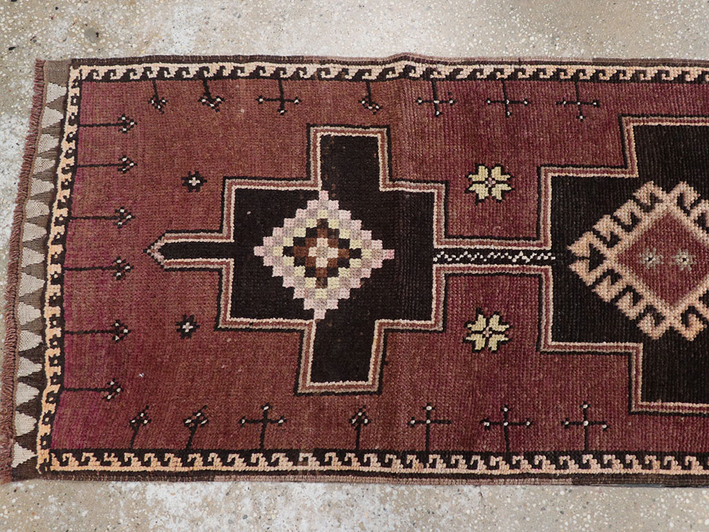 Vintage Turkish Anatolian Long Runner, No.32004 - Staging