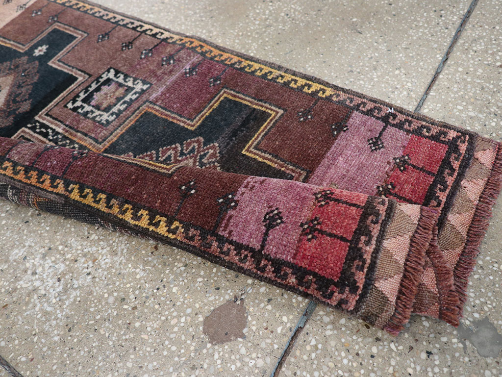 Vintage Turkish Anatolian Long Runner, No.32004 - Staging