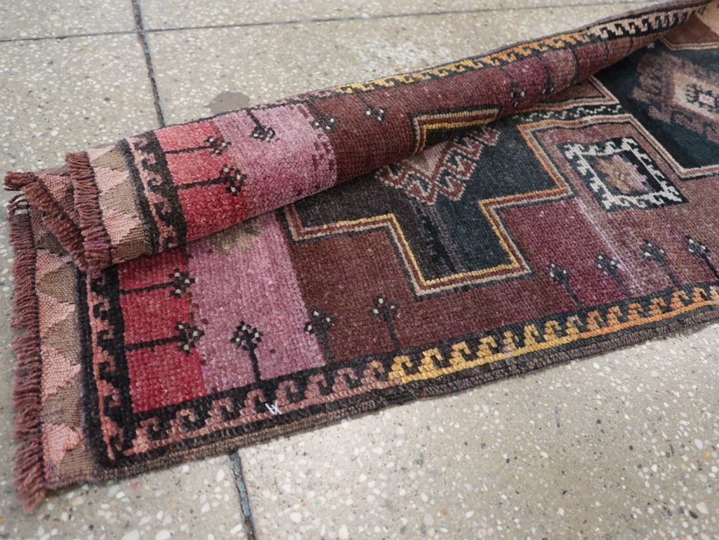 Vintage Turkish Anatolian Long Runner, No.32004 - Staging
