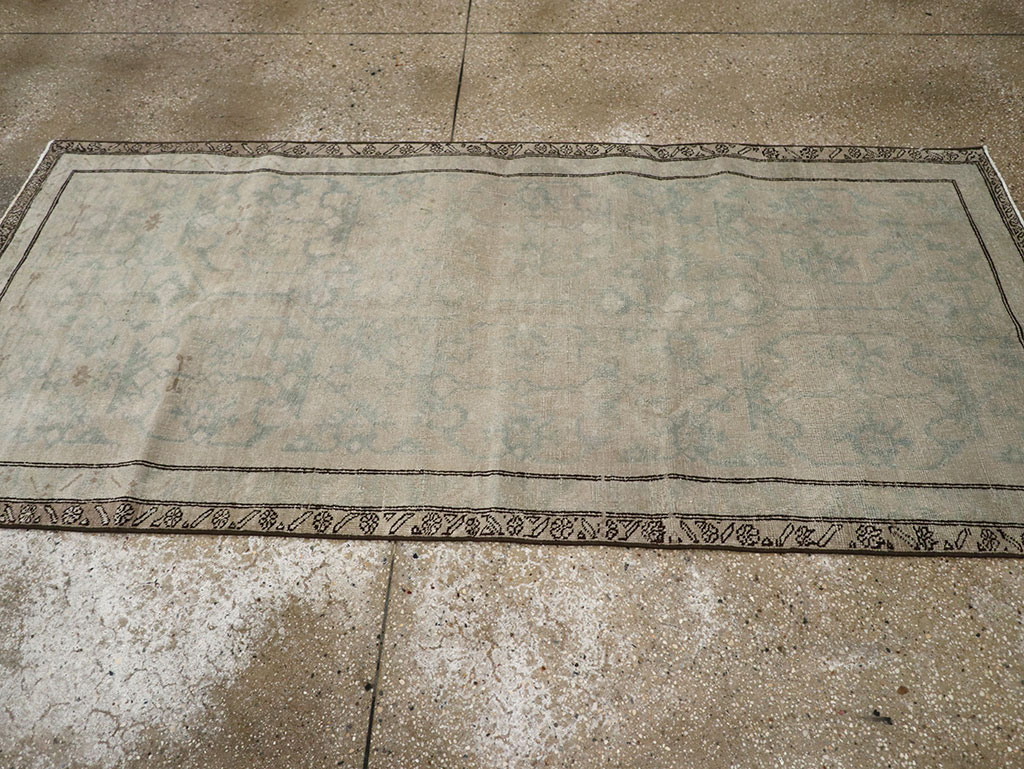 Antique Persian Ardabil Rug, No.32029 - Staging