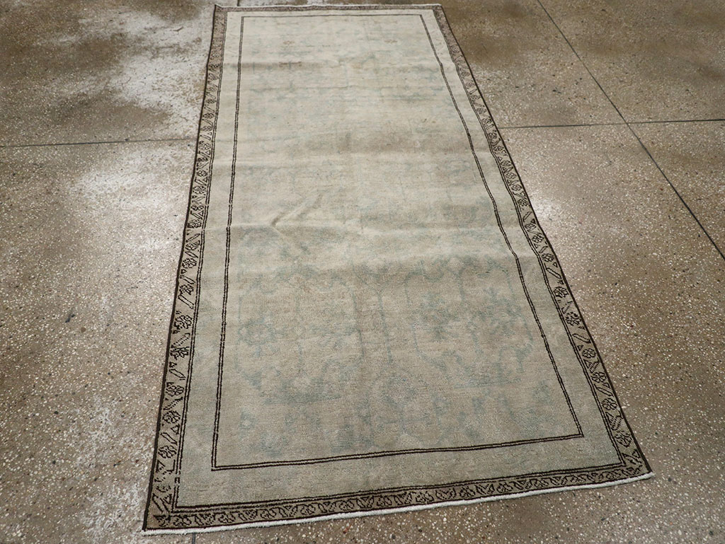 Antique Persian Ardabil Rug, No.32029 - Staging