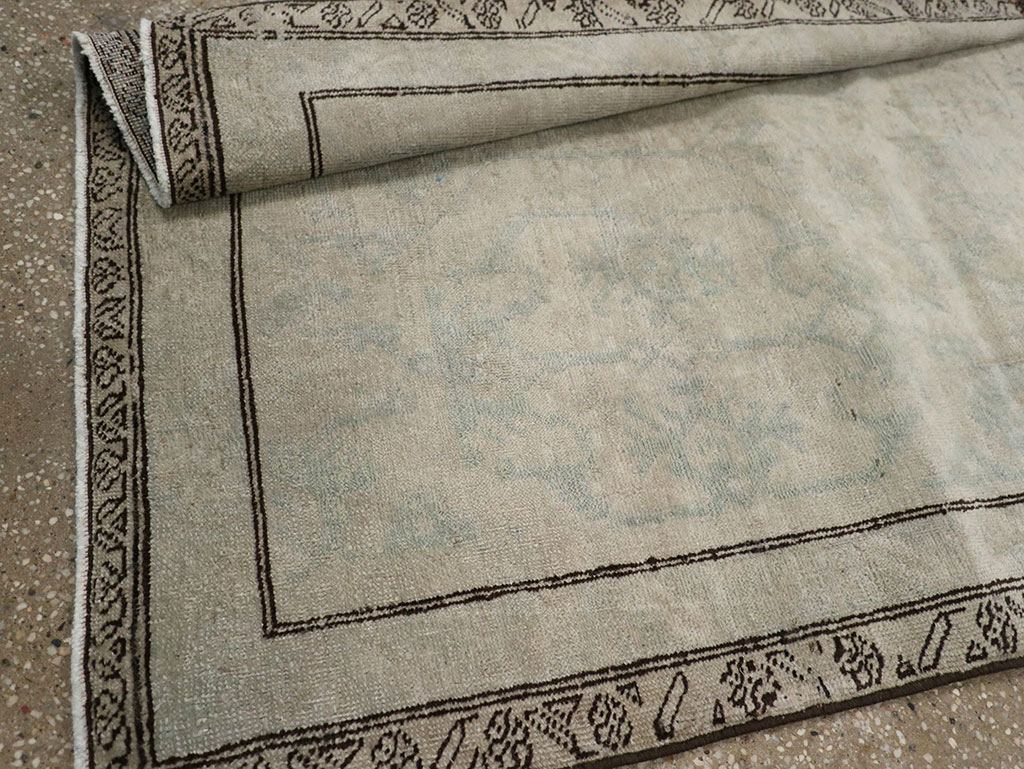 Antique Persian Ardabil Rug, No.32029 - Staging