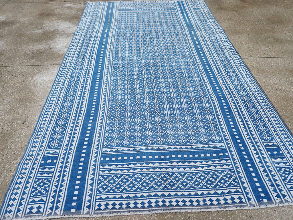 Vintage Persian Flatweave Kilim Accent Rug, No.32078 - Staging