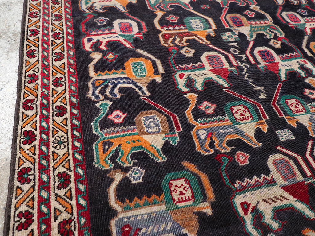 Vinatge Persian Shiraz Pictorial Accent Rug, No.32090 - Staging