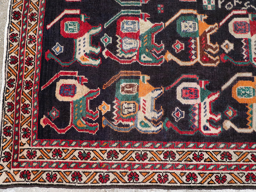Vinatge Persian Shiraz Pictorial Accent Rug, No.32090 - Staging