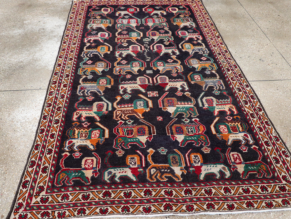 Vinatge Persian Shiraz Pictorial Accent Rug, No.32090 - Staging
