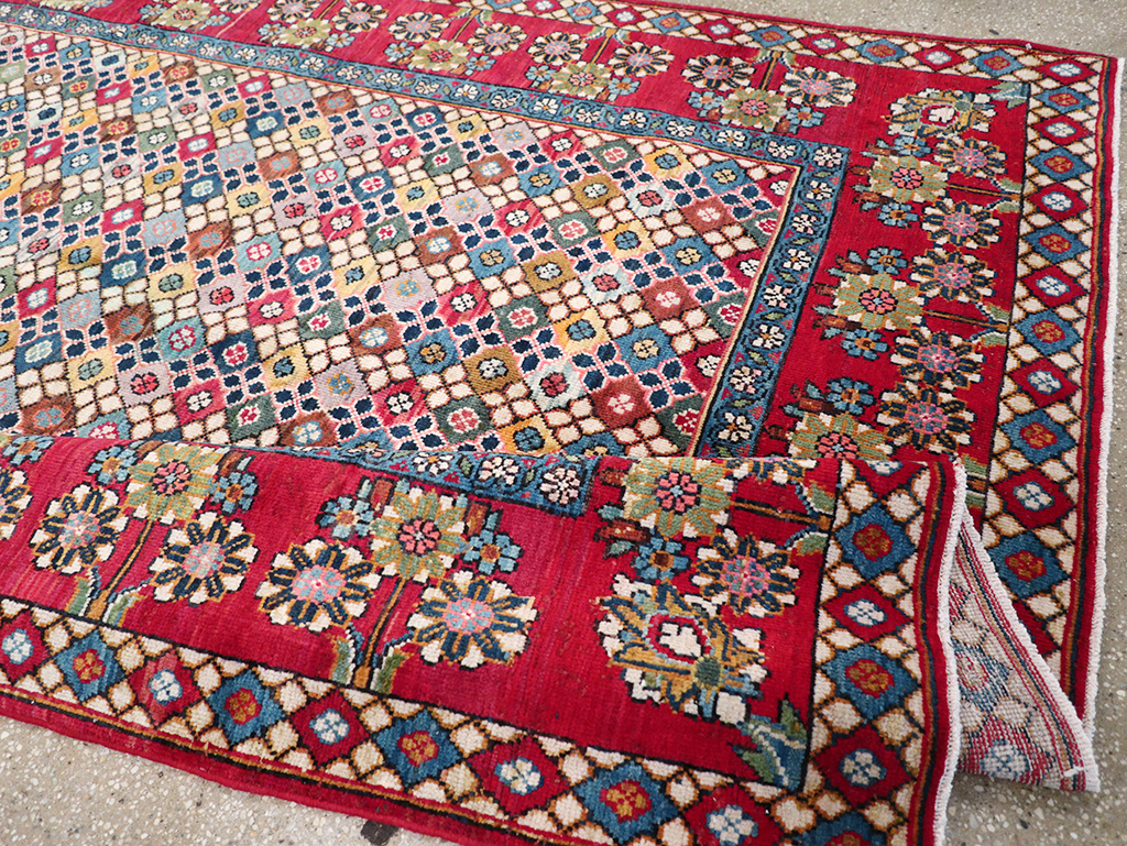 Vintage Persian Mahal Gallery Rug, No.32117 - Staging