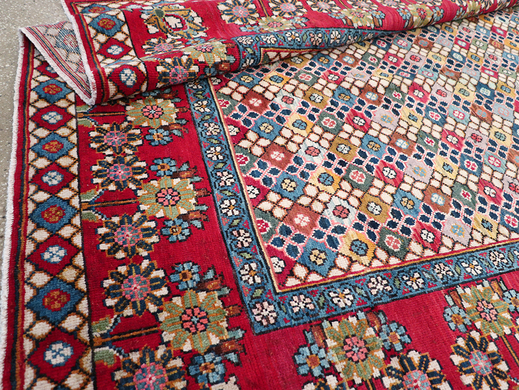 Vintage Persian Mahal Gallery Rug, No.32117 - Staging