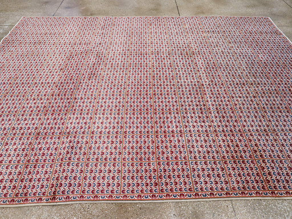 Vintage Persian Kashan Room Size Carpet, No.32118 - Staging