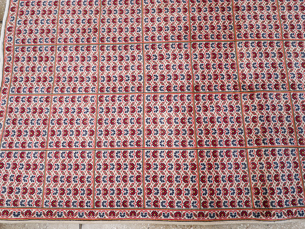 Vintage Persian Kashan Room Size Carpet, No.32118 - Staging