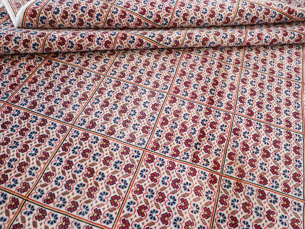 Vintage Persian Kashan Room Size Carpet, No.32118 - Staging