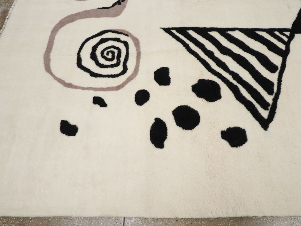 Modern Turkish Art Deco Carpet in the style of Alexander Calder, No.32138 - Staging