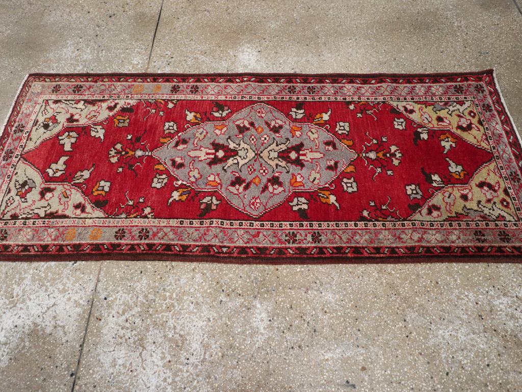 Vintage Turkish Anatolian Throw Rug, No.32147 - Staging
