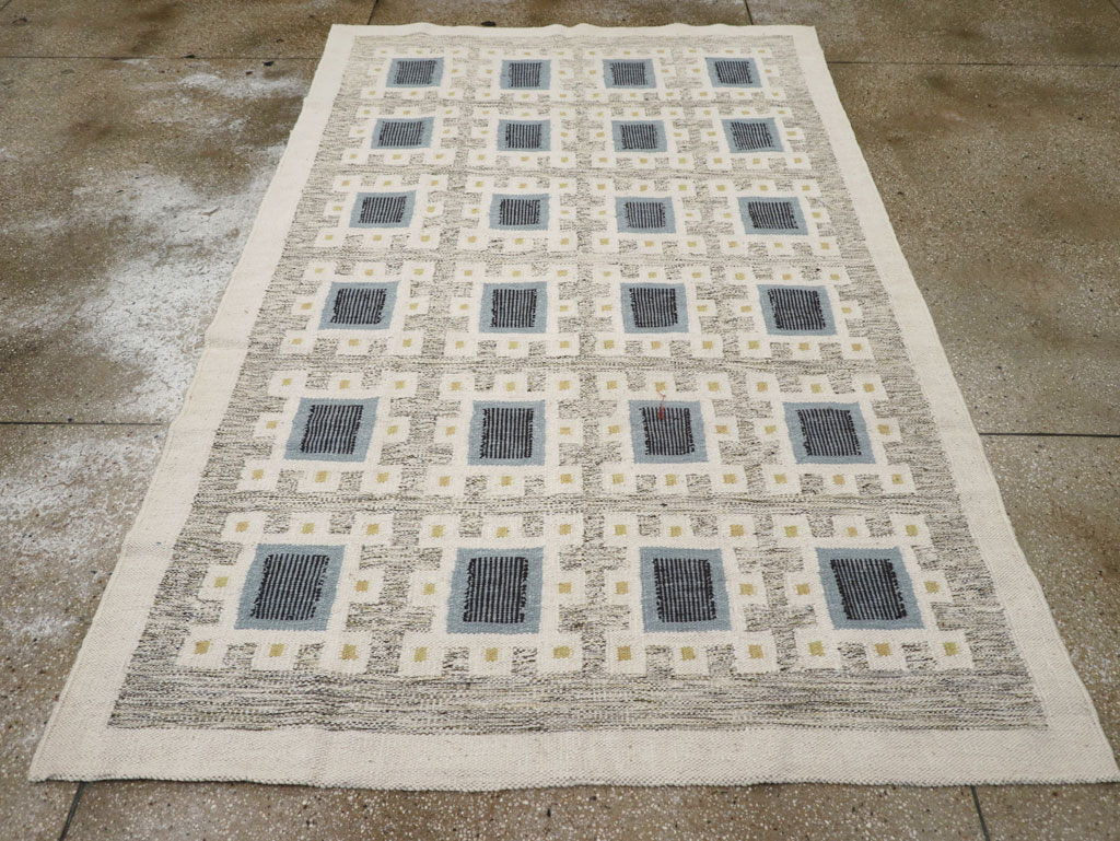 Swedish Inspired Contemporary Turkish Flatweave Accent Rug, No.32200 - Staging