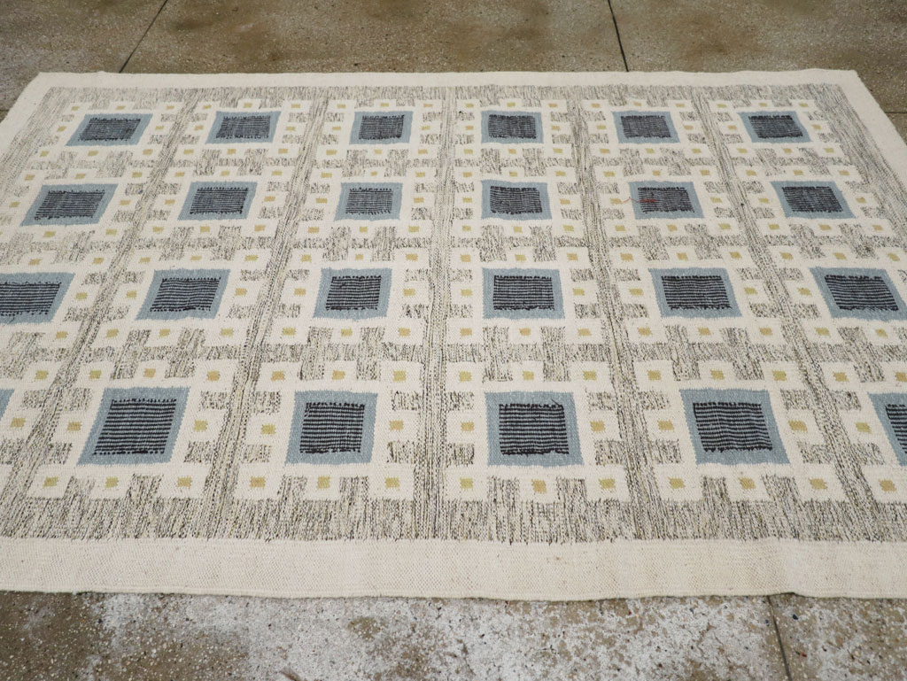 Swedish Inspired Contemporary Turkish Flatweave Accent Rug, No.32200 - Staging