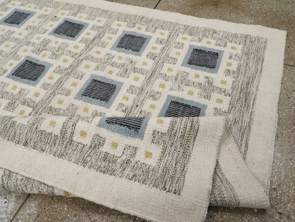 Swedish Inspired Contemporary Turkish Flatweave Accent Rug, No.32200 - Staging