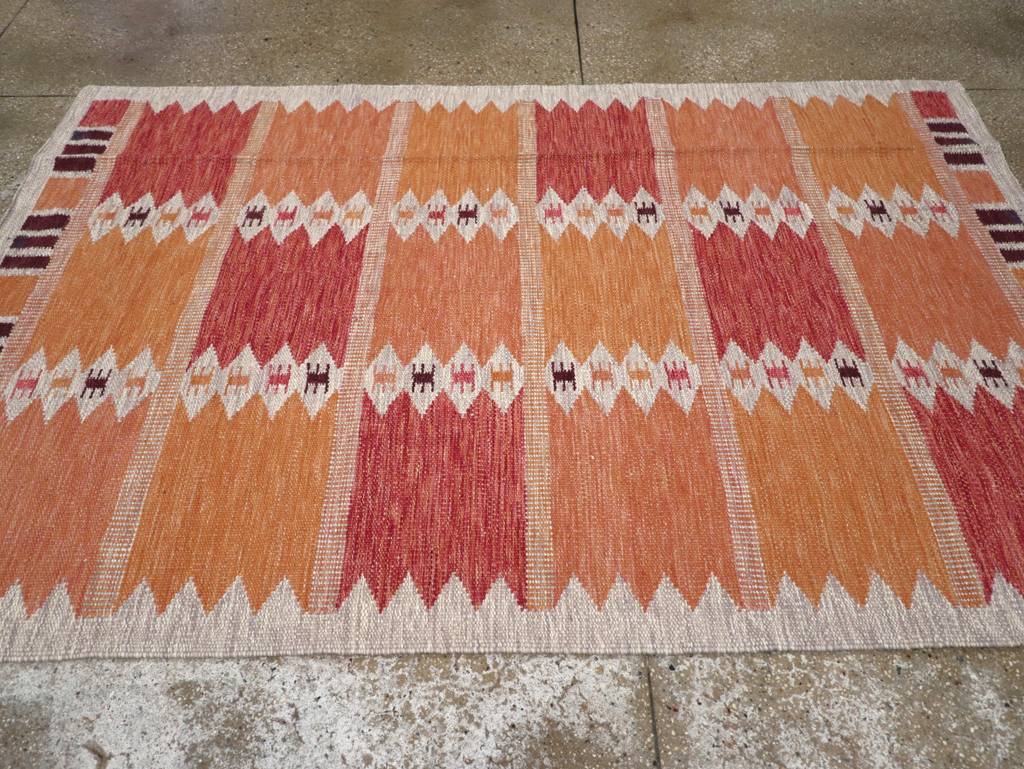 Swedish Inspired Contemporary Turkish Flatweave Accent Rug, No.32201 - Staging