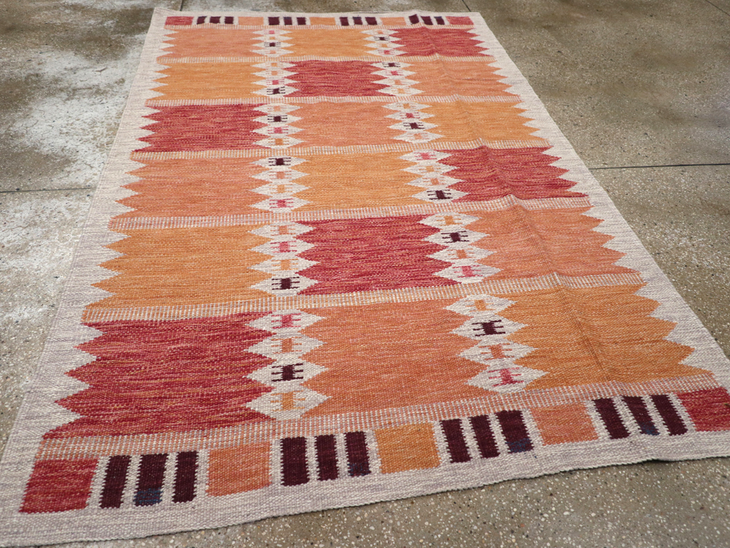 Swedish Inspired Contemporary Turkish Flatweave Accent Rug, No.32201 - Staging