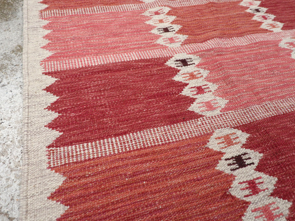 Swedish Inspired Modern Turkish Flatweave Rug, No.32202 - Staging