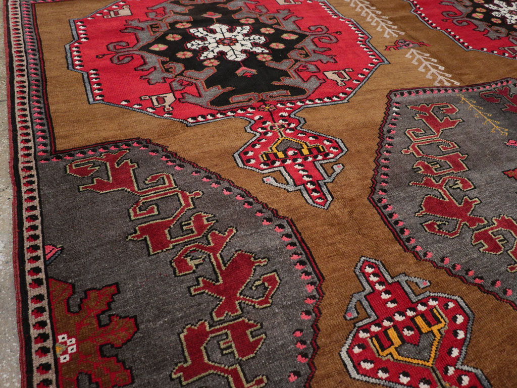 Vintage Turkish Anatolian Room Size Carpet, No.32224 - Staging