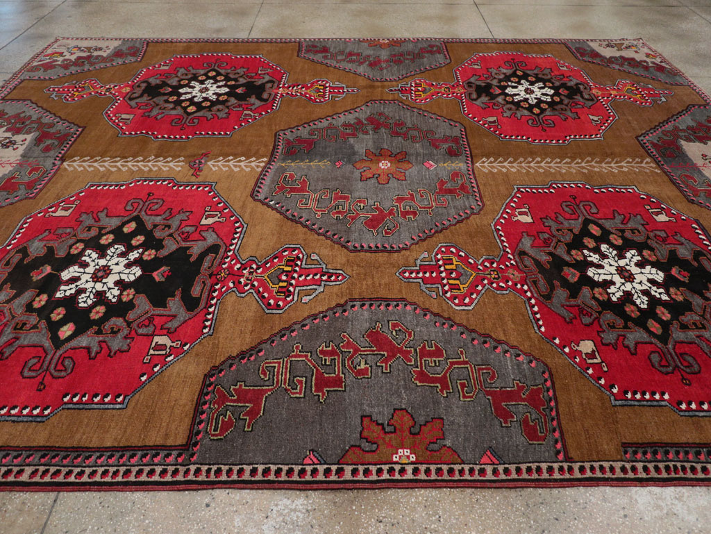 Vintage Turkish Anatolian Room Size Carpet, No.32224 - Staging