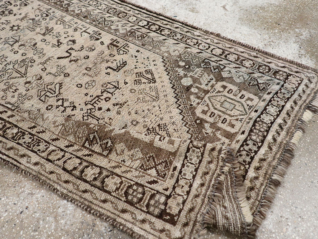 Vintage Persian Shiraz Gallery Rug, No.32231 - Staging
