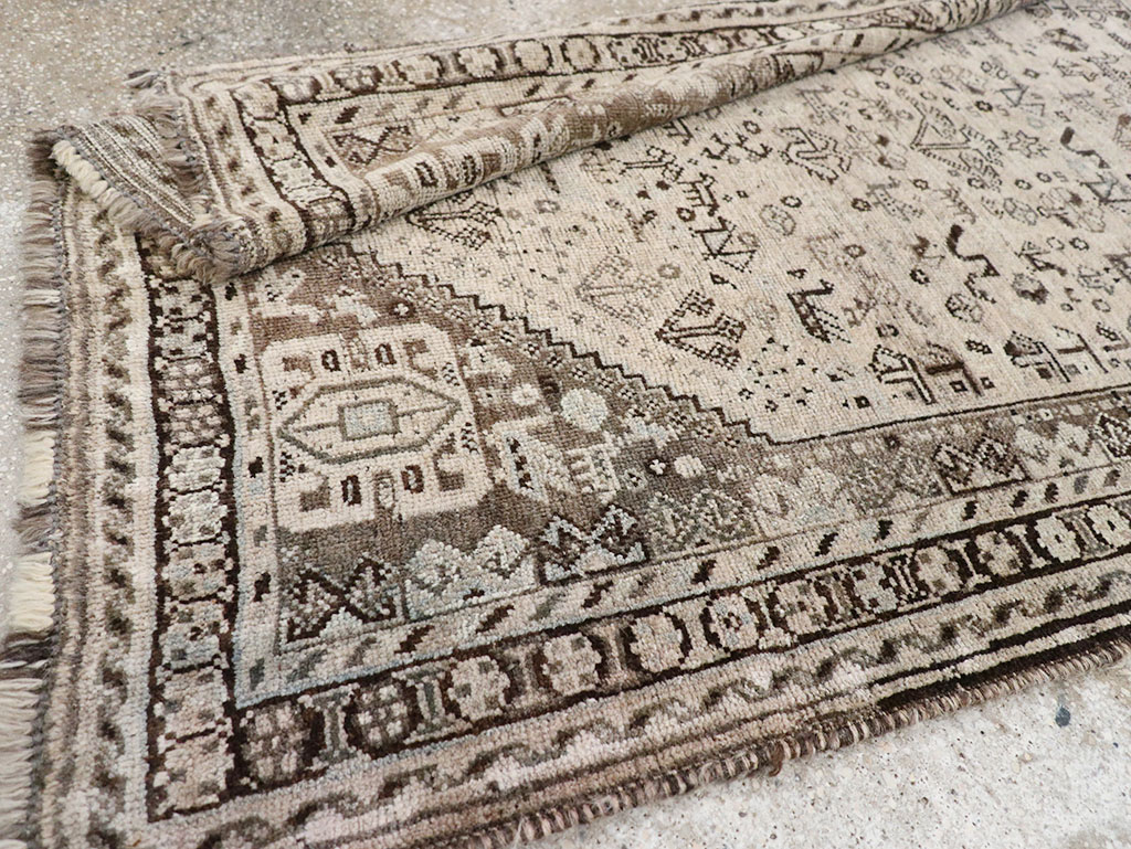 Vintage Persian Shiraz Gallery Rug, No.32231 - Staging