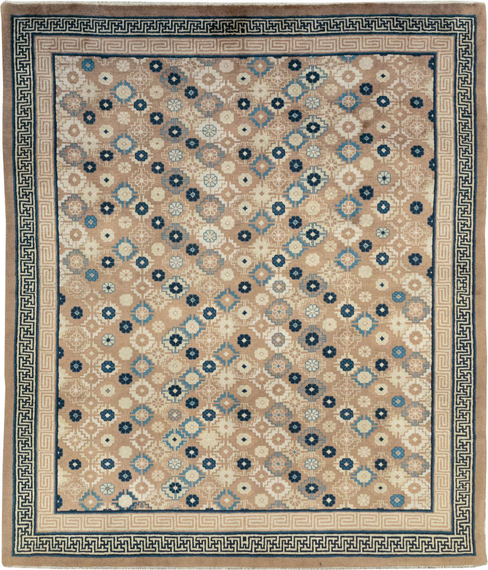 Vintage Chinese Peking Small Room Size Carpet, No.32257 - Staging