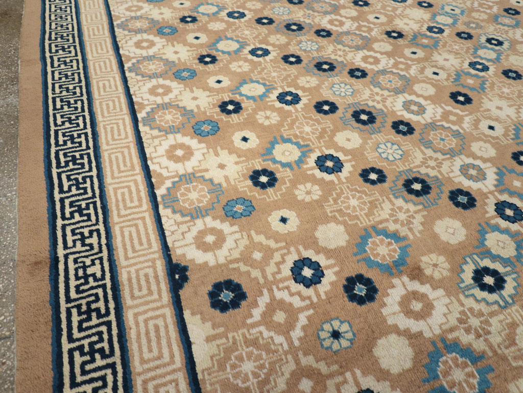 Vintage Chinese Peking Small Room Size Carpet, No.32257 - Staging