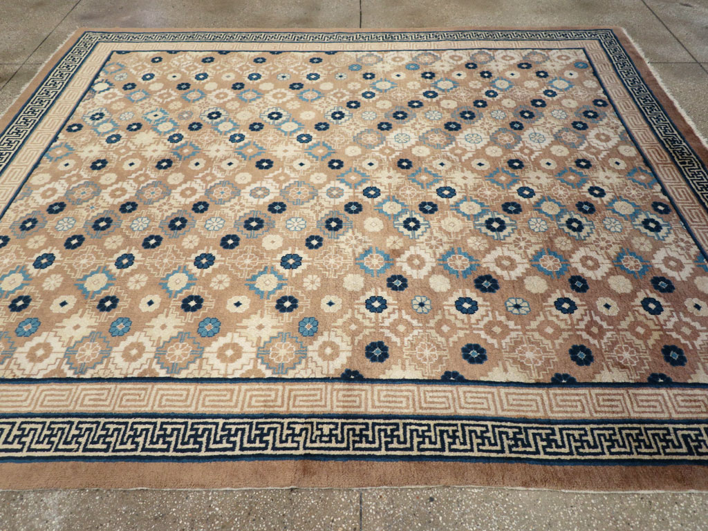 Vintage Chinese Peking Small Room Size Carpet, No.32257 - Staging