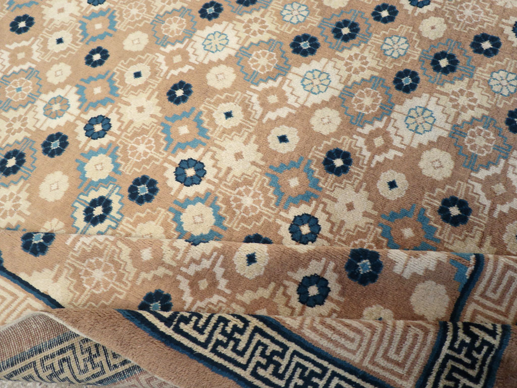 Vintage Chinese Peking Small Room Size Carpet, No.32257 - Staging