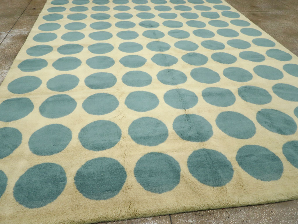 Modern Turkish Room Size Carpet, No.32287 - Staging