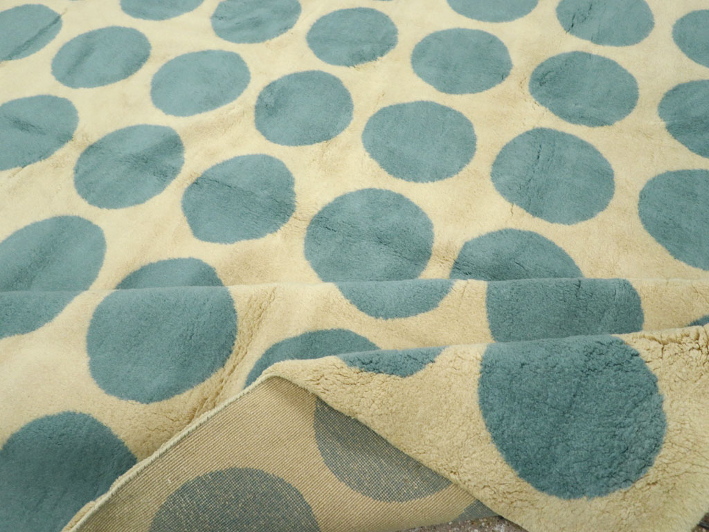 Modern Turkish Room Size Carpet, No.32287 - Staging