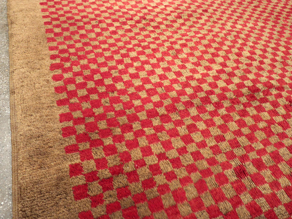 Vintage Turkish Art Deco Style Anatolian Small Room Size Carpet, No.32291 - Staging