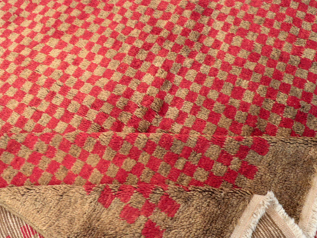 Vintage Turkish Art Deco Style Anatolian Small Room Size Carpet, No.32291 - Staging