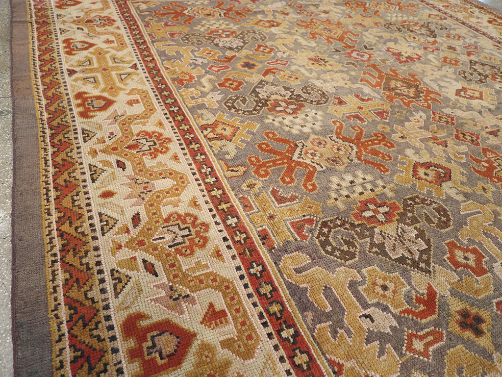 Vintage Irish Donegal Room Size Carpet, No.32312 - Staging