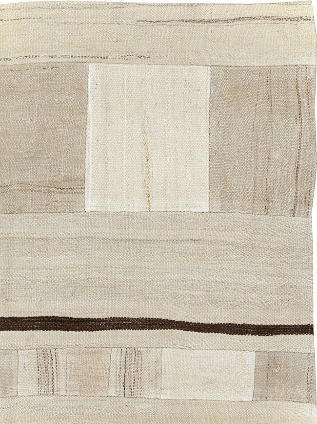 Modern Turkish Flatweave Accent Rug, No.32315 - Staging