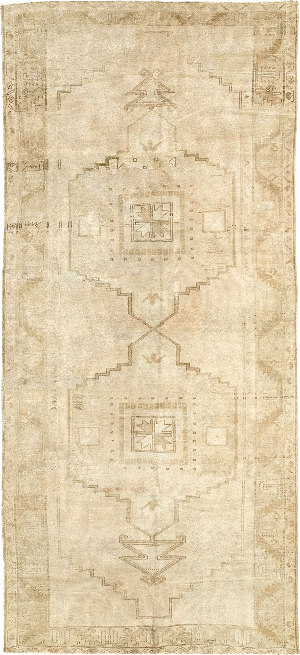 Vintage Turkish Anatolian Gallery Rug, No.32322 - Staging